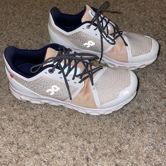 On Running On Clouds - Picture 3 of 5